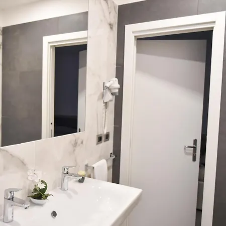 Alojamento de Acomodação e Pequeno-almoço Ruins Luxury 3*